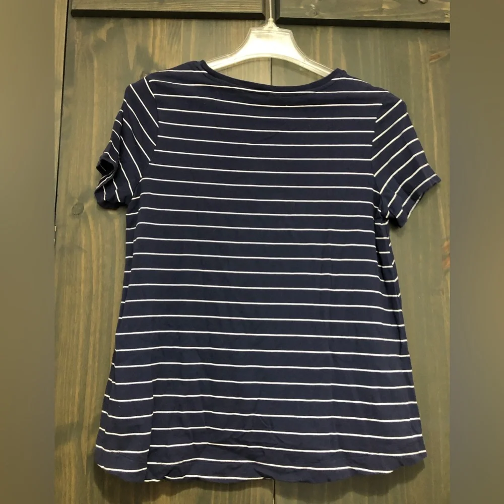*SALE MUST GO*  Old Navy blue Striped short sleeve top size Medium - Picture 2 of 3